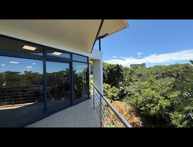84M² OFFICE TO LET IN LA LUCIA RIDGE